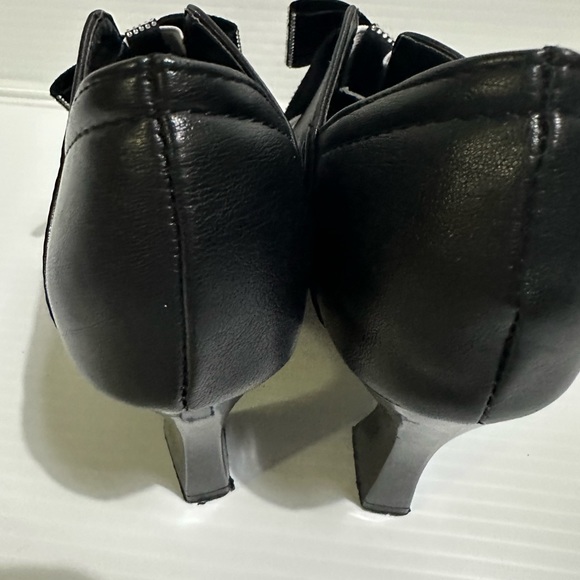 Black shoes - Picture 7 of 8